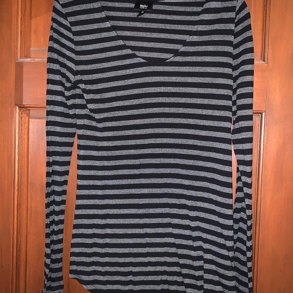 Mossimo long sleeve shirt